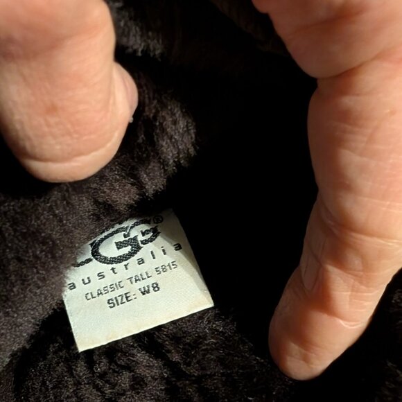 Gently used classic tall UGGs chocolate brown size 8 womens UGG - Picture 7 of 7